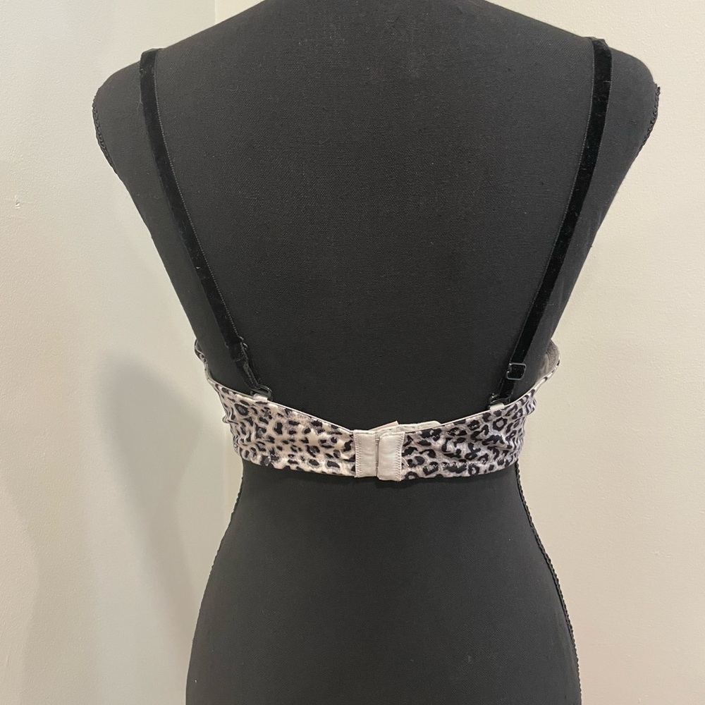 Snow Leopard Print Women's Bra Victoria’s Secret Very Sexy Push Up 36D velvet - Picture 7 of 8